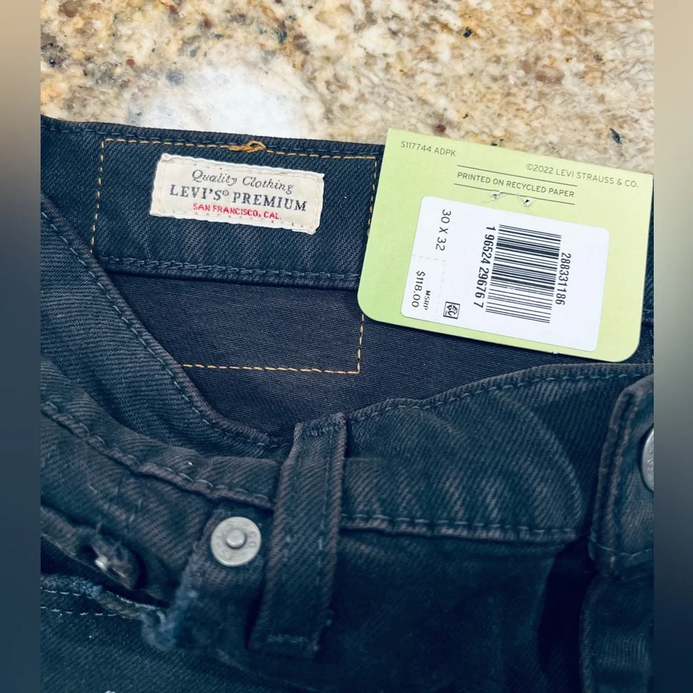 NWT Levi’s Men’s 512 Slim Taper Distressed Jeans
